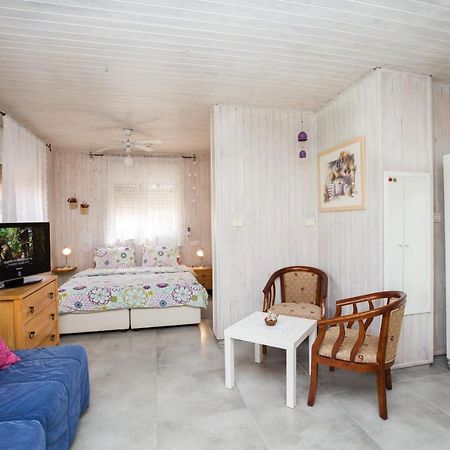 Leyad Hashmura Lodging Йесуд-Хамаала Екстер'єр фото